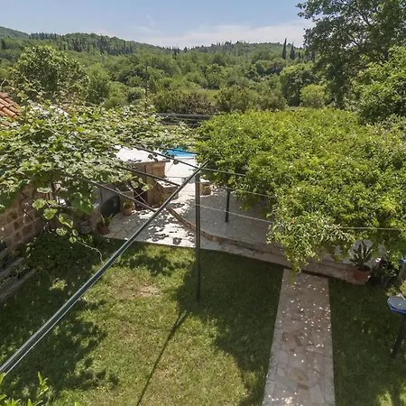 Lucivana With Free Parking Holiday home