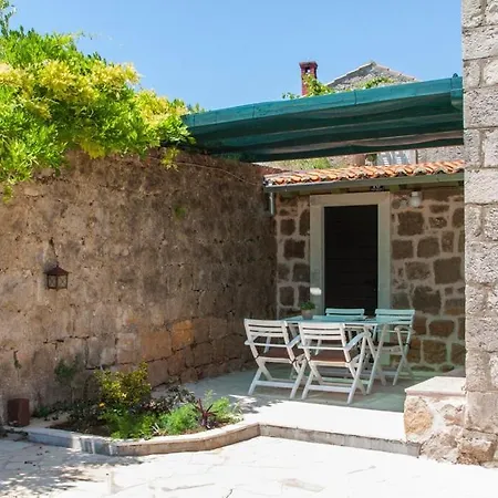 Holiday home Lucivana For Deep Rest & Brief Remote Work *
