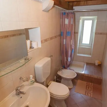 Holiday home Lucivana For Deep Rest & Brief Remote Work Gruda